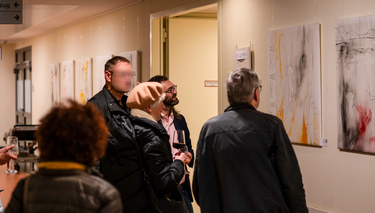 nicht_ganz_hier_vernissage (18).jpg